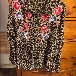 Paparazzi Leopard and Floral Embroidered Blouse-Stunning!!!!!! #johnnywas vibe